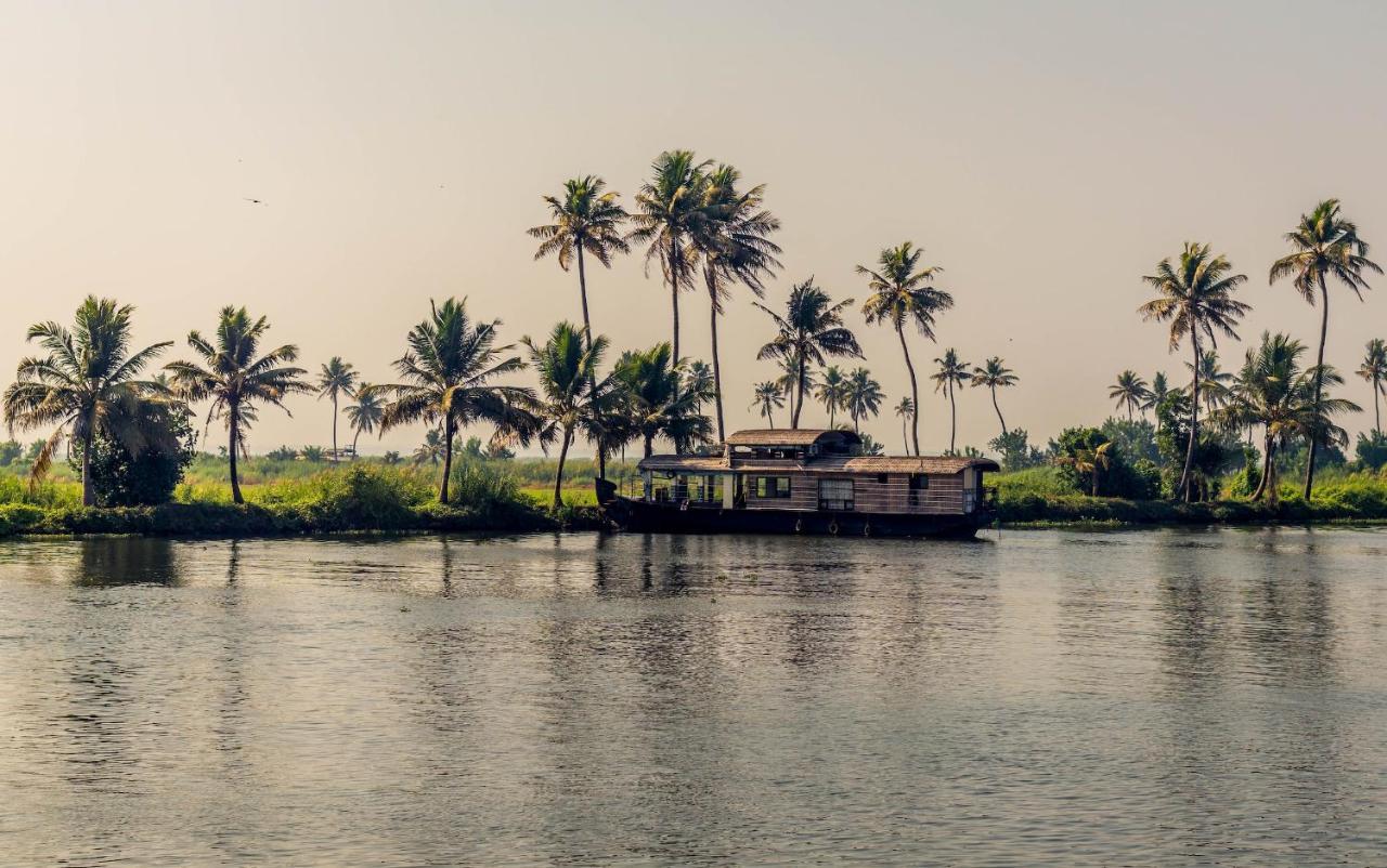 RAJATHEERAM BEACH HOMESTAY Alappuzha Esterno foto