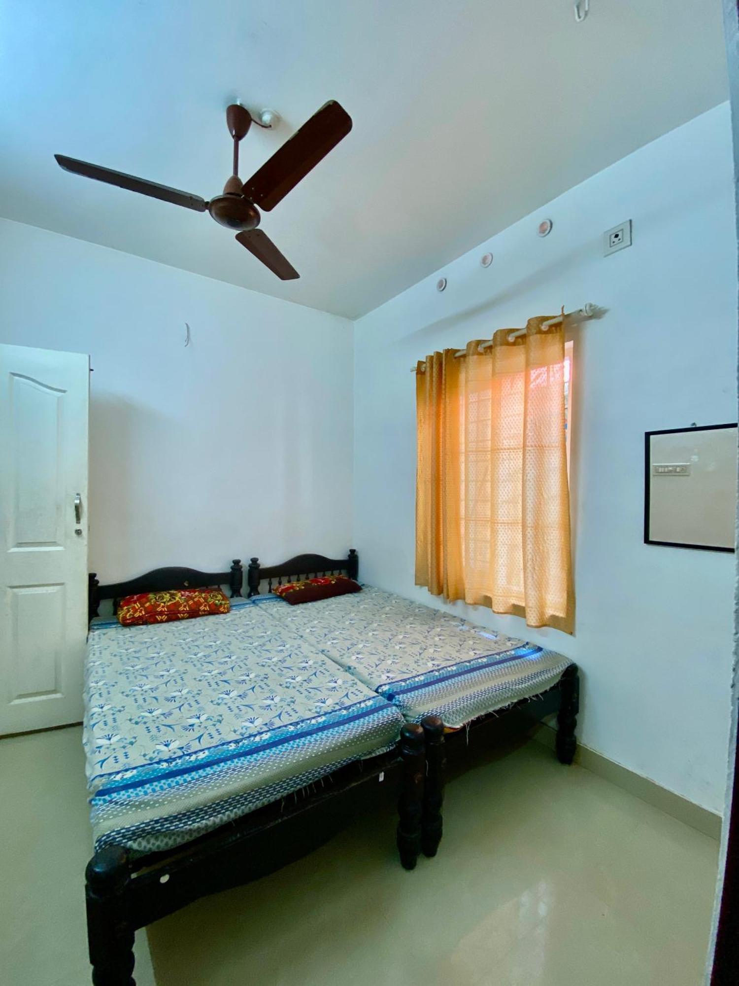 RAJATHEERAM BEACH HOMESTAY Alappuzha Esterno foto