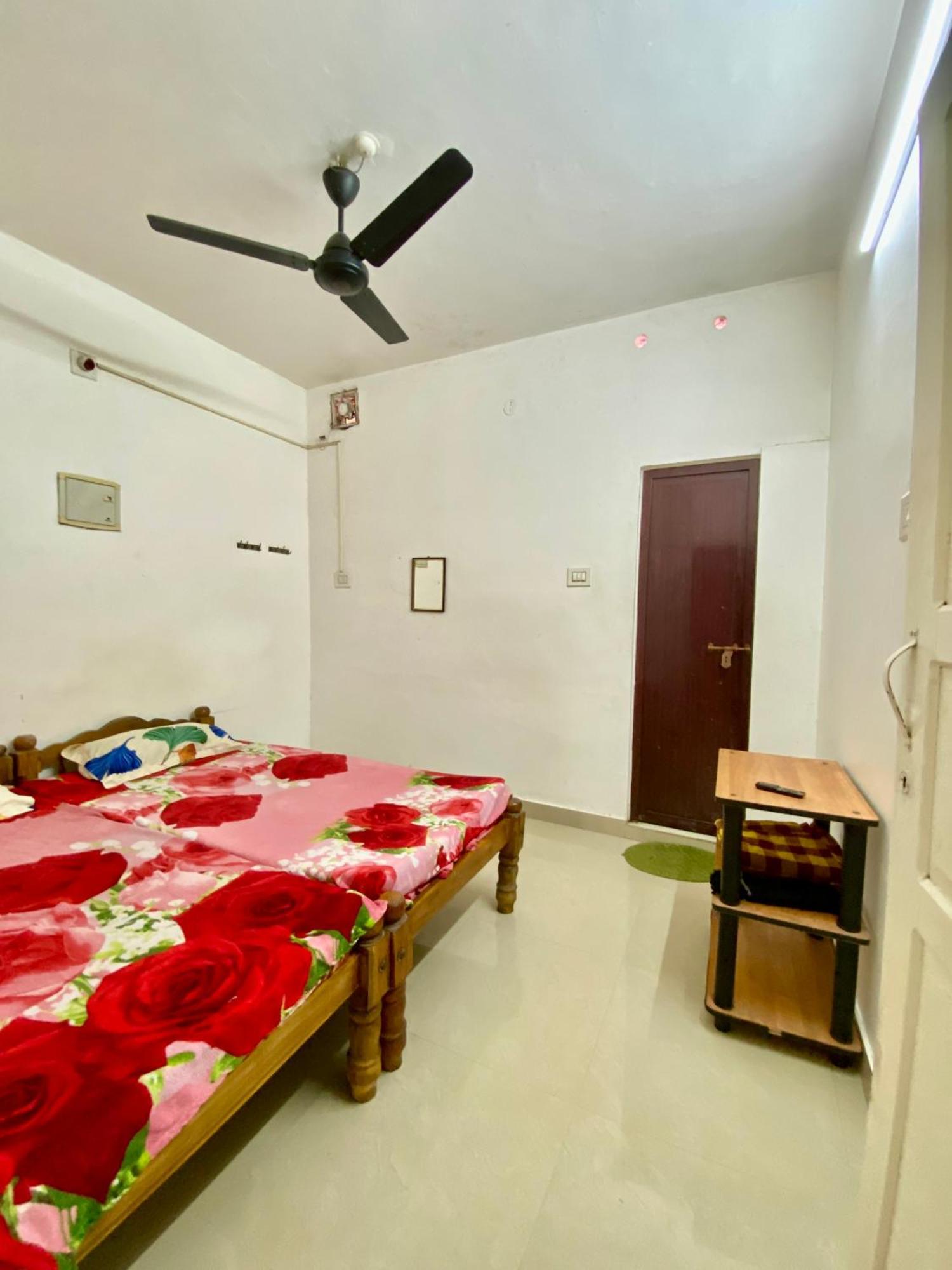 RAJATHEERAM BEACH HOMESTAY Alappuzha Esterno foto