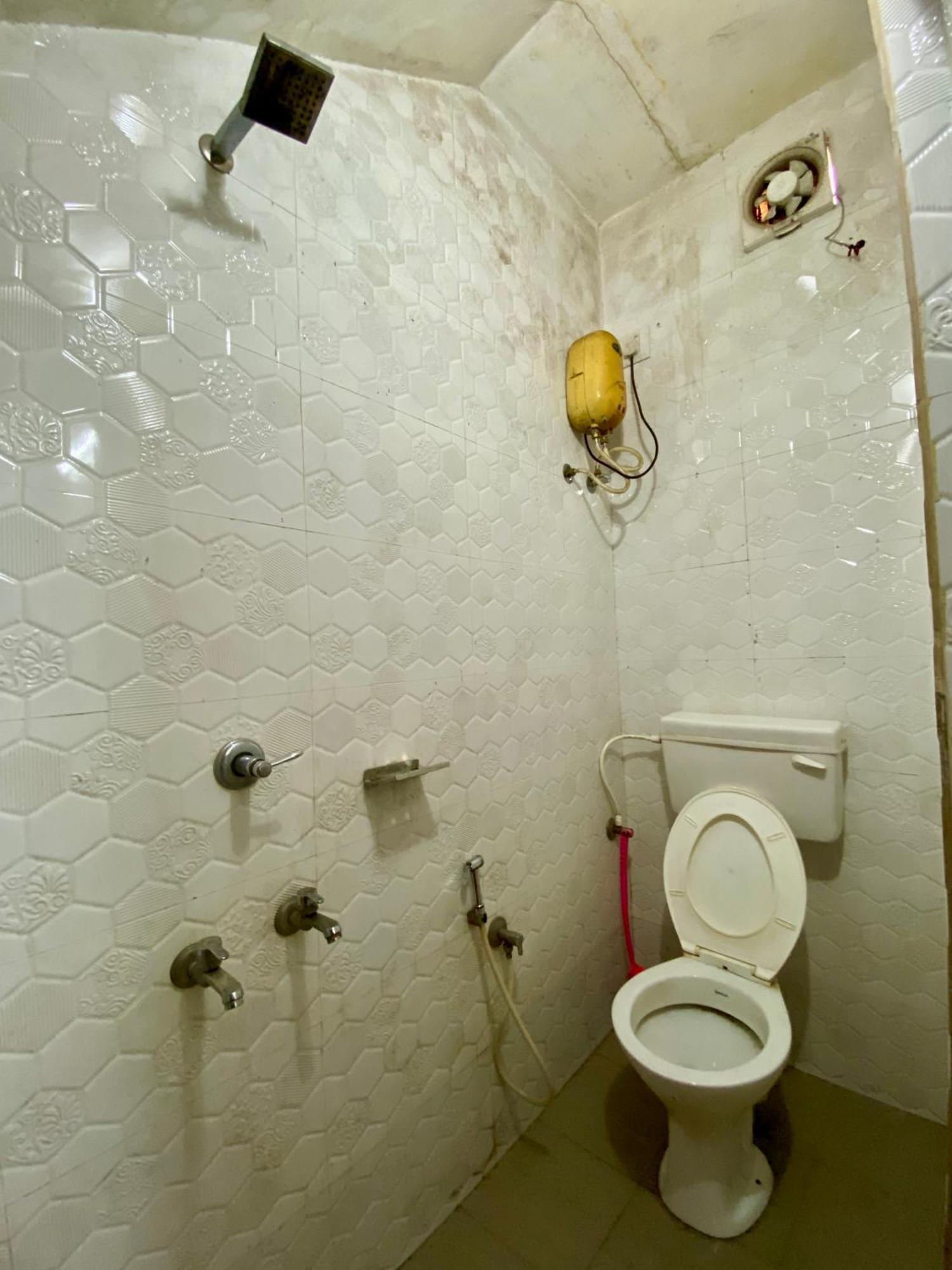 RAJATHEERAM BEACH HOMESTAY Alappuzha Esterno foto