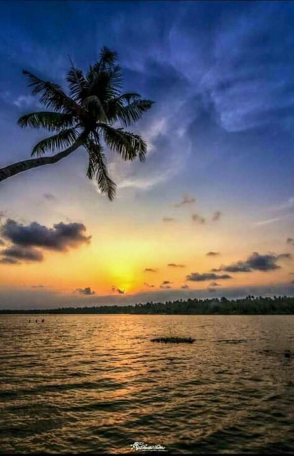 RAJATHEERAM BEACH HOMESTAY Alappuzha Esterno foto